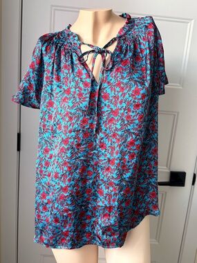 Women’s Blue Floral Tie-Neck Blouse